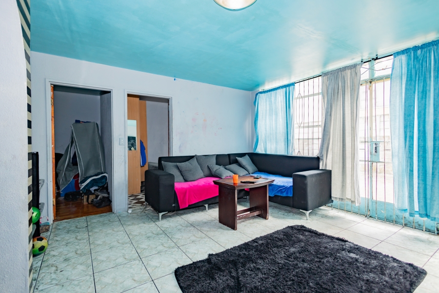 2 Bedroom Property for Sale in Oakdene Western Cape